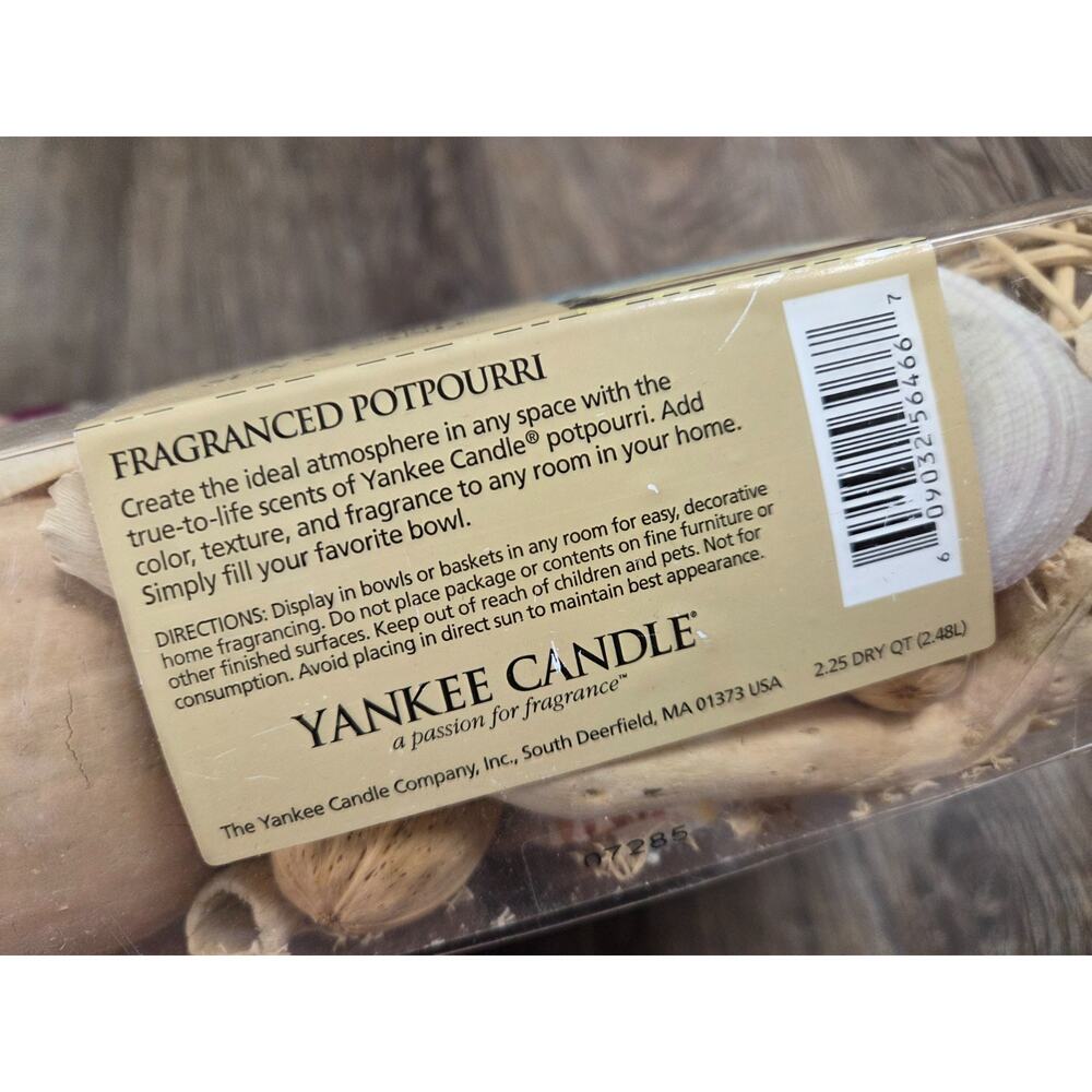 Yankee Candle Sun + Sand Shell Potpourri 2.25 Qt Scented Home Bowl Beach Decor - Picture 2 of 3